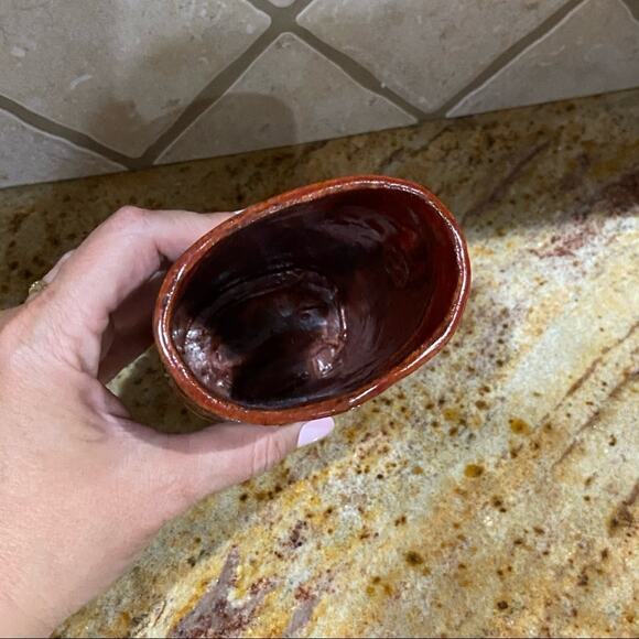 Signed boho elephant Ceramic Vase - Picture 6 of 9